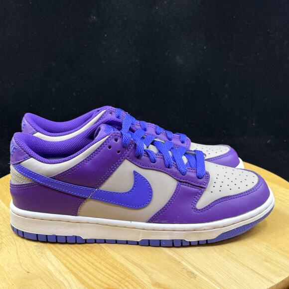 NIKE DUNK LOW_COLLEGE GREY/VIOLET-GRAPE FB9109-007-SIZE 7Y/ 8.5W Sneaker - Picture 5 of 10